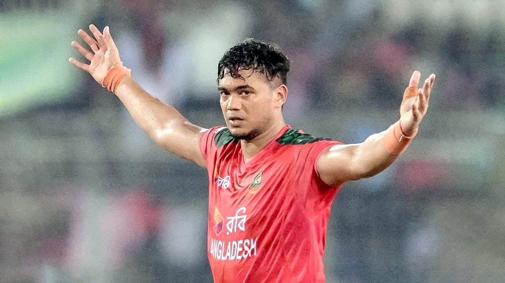 তৃতীয় বাংলাদেশি পেসার হিসেবে টি-টোয়েন্টিতে ১০০ উইকেটের ক্লাবে তাসকিন আহমেদ