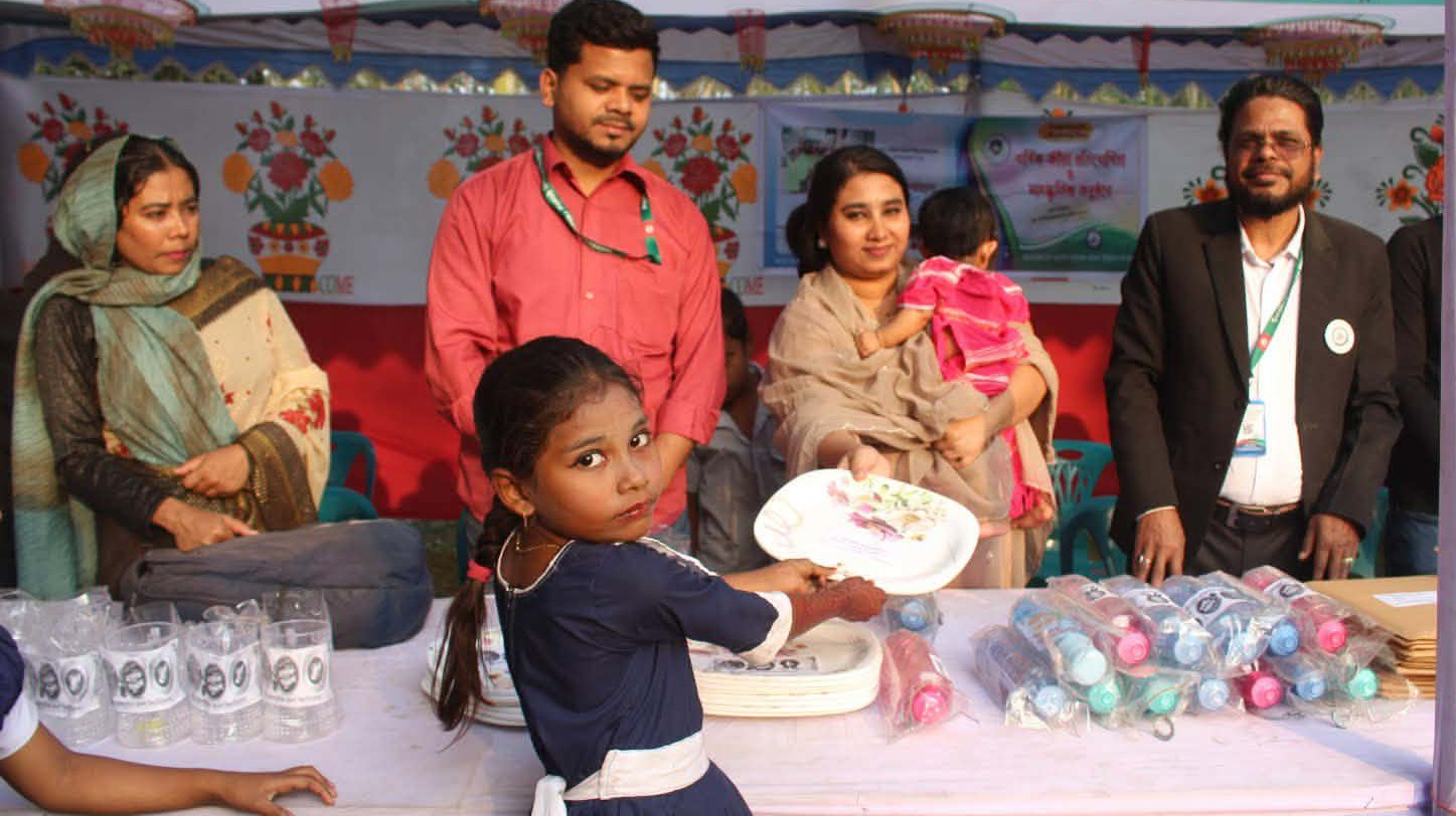নরসিংদীতে স্বদেশ মৃত্তিকা আদর্শ বিদ্যানিকেতন বার্ষিক ক্রীড়া প্রতিযোগিতা ও পুরস্কার বিতরণ অনুষ্ঠিত