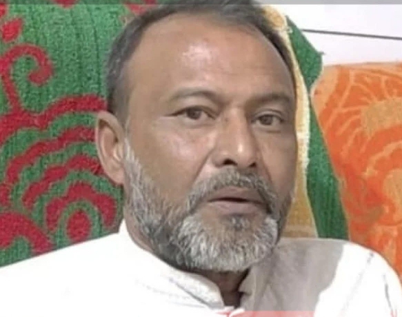 ফ্যামিলি কার্ড দেওয়ার লোভ দেখিয়ে  ভাতিজা বউকে ধর্ষণ চেষ্টার অভিযোগ