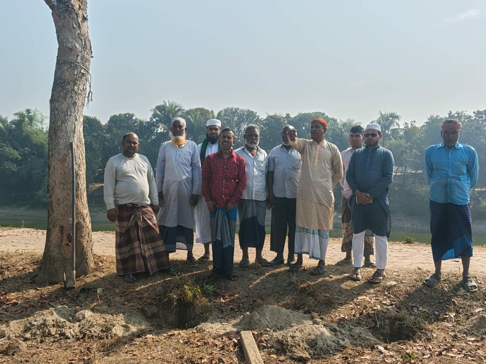 দেবগ্রামের কেন্দ্রীয় কবরস্থানের বাউন্ডারি কাজের উদ্বোধন