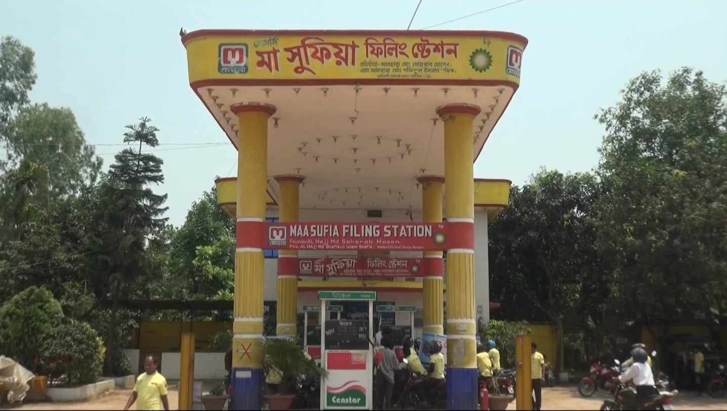 কাউনিয়ায় পাম্পে তেল নেই যানবাহন চালক ও মোটর সাইকেল আরোহীরা ভোগান্তিতে