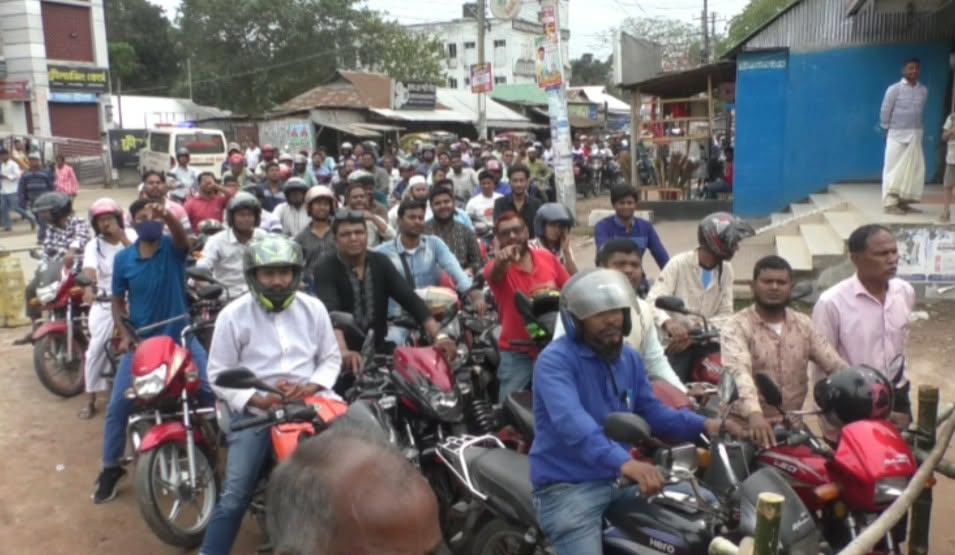 কুড়িগ্রামে জ্বালানি সংকটে ফিলিং স্টেশনে দীর্ঘ লাইন মিলছে না তেল