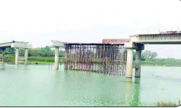 আত্রাই নদে কালনা-বিষ্ণুপুর সেতু নির্মাণে দীর্ঘসূত্রতা, চরম ভোগান্তিতে মানুষ