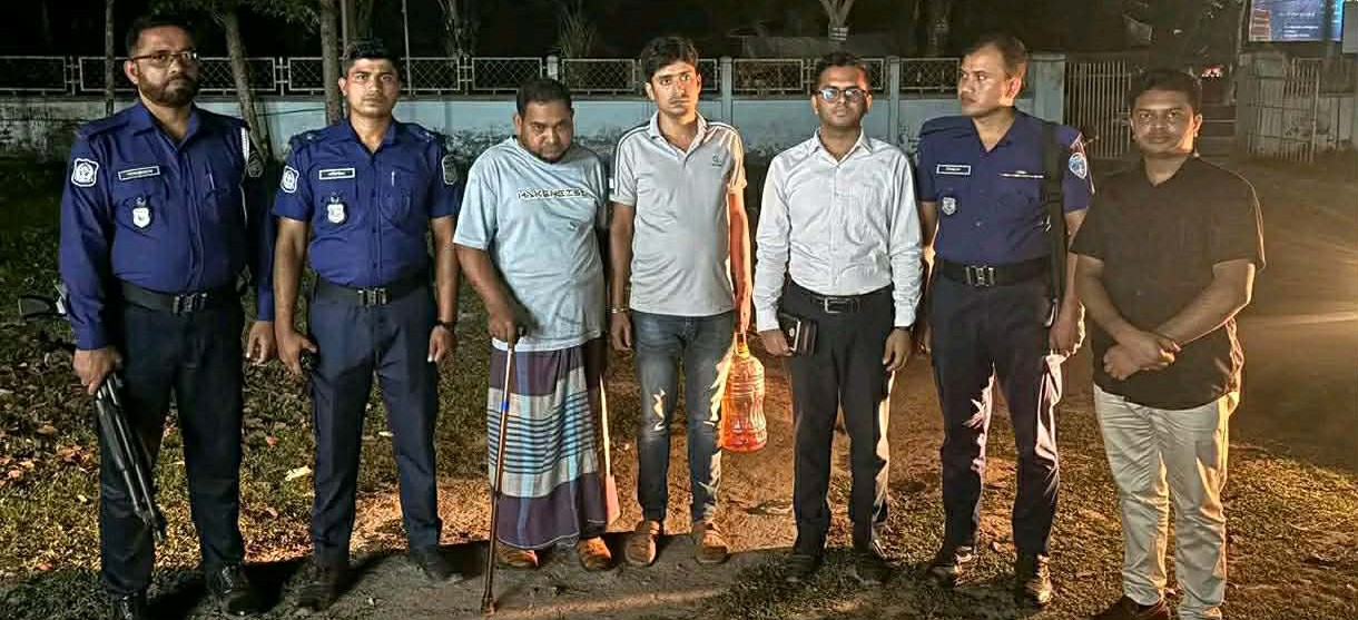 জামালপুরে অবৈধ পেট্রোল মজুদ: জামাই-শ্বশুরের কারাদণ্ড