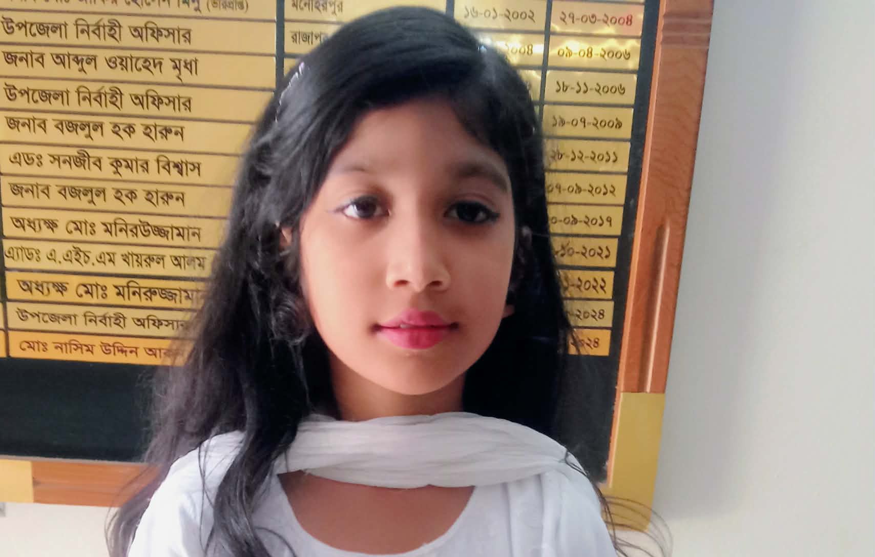 রাজাপুরে বিশেষ শিক্ষার্থী ও বিশেষ মানুষ হতেচায় প্রতিবন্ধী সানিয়া