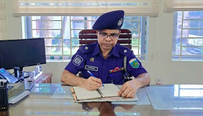 আদমদিঘী থানায় যোগদান করলেন নবাগত অফিসার ইনচার্জ (ওসি) : মো. কামরুজামান মিয়া 