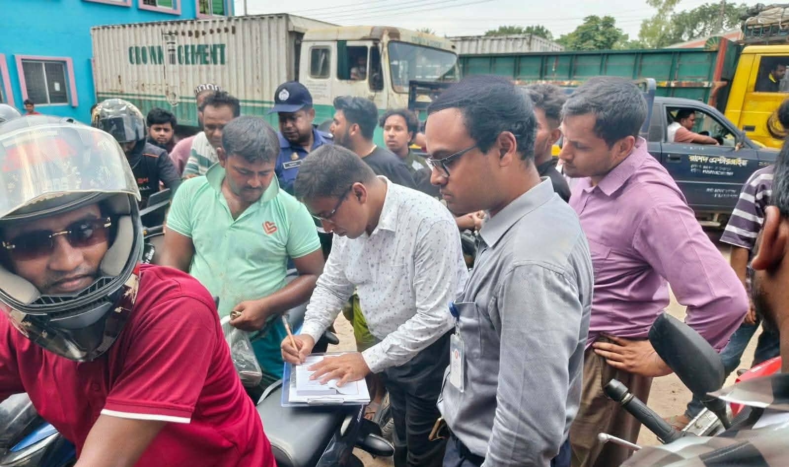 তেল নিতে এসে ৩ চালক দণ্ডিত