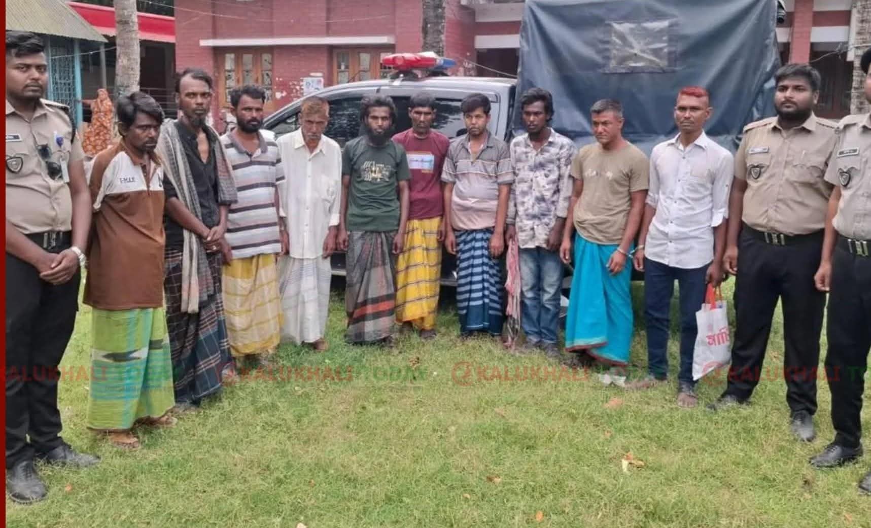 মাদকের হাটে অভিযান: ১০ জন আটক