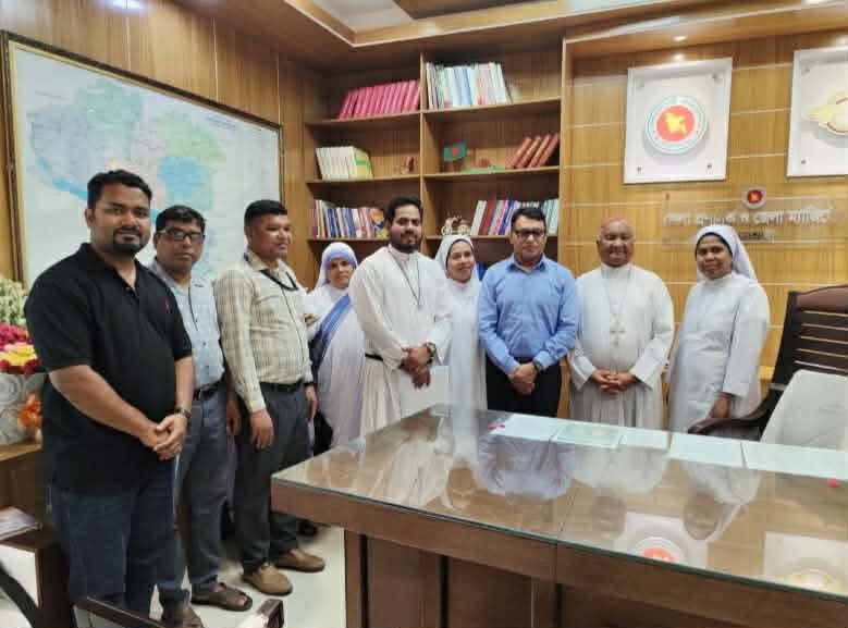 রাজশাহী জেলা প্রশাসকের সাথে সৌজন্য সাক্ষাৎ