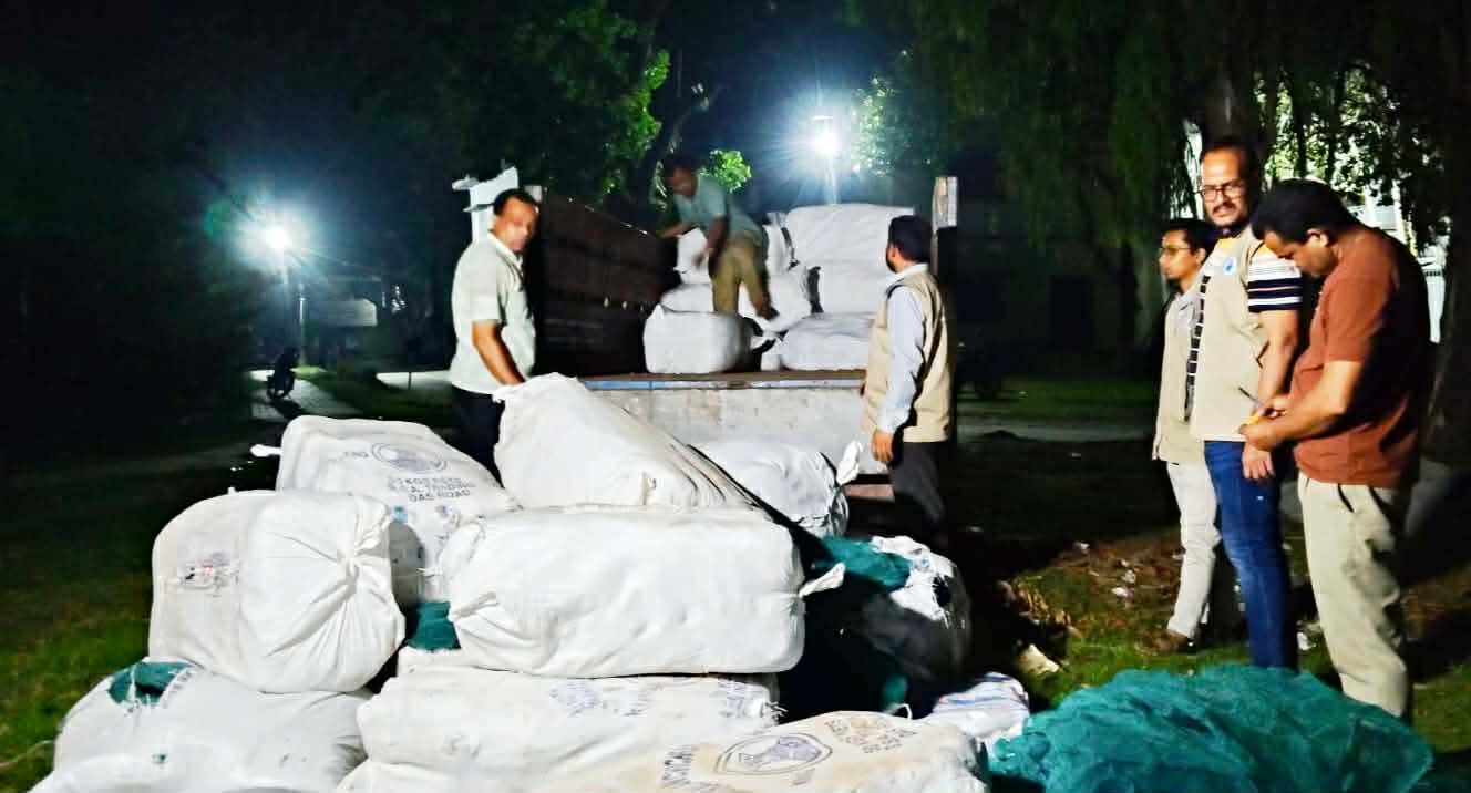 উল্লাপাড়ায় অভিযানে নিষিদ্ধ চায়না দুয়ারী জাল জব্দ, ৩০ হাজার টাকা জরিমানা