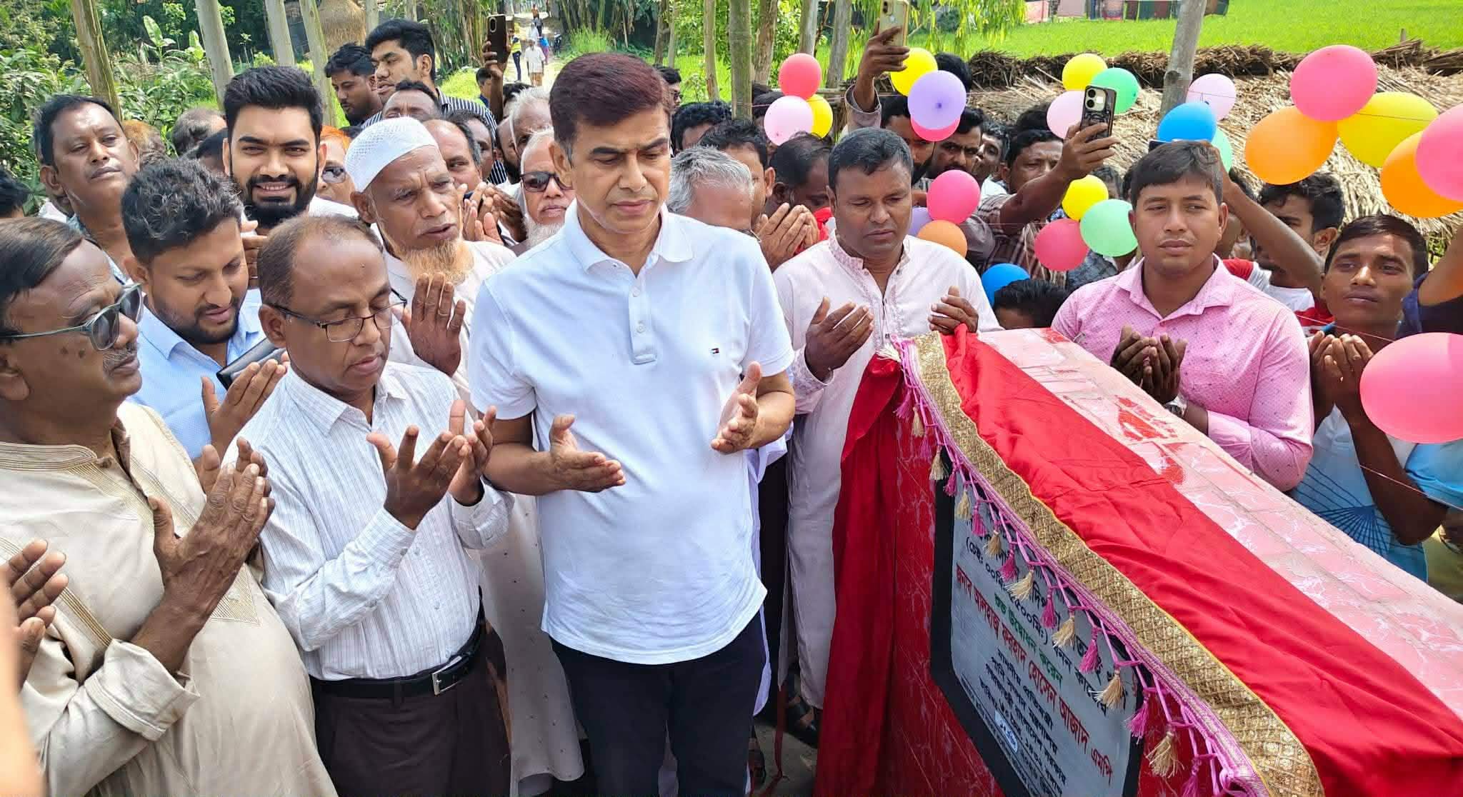 পঞ্চগড়ে ছাতনাই নদী খনন উদ্বোধন, ইউক্যালিপ্টাস গাছ কাটার আহ্বান